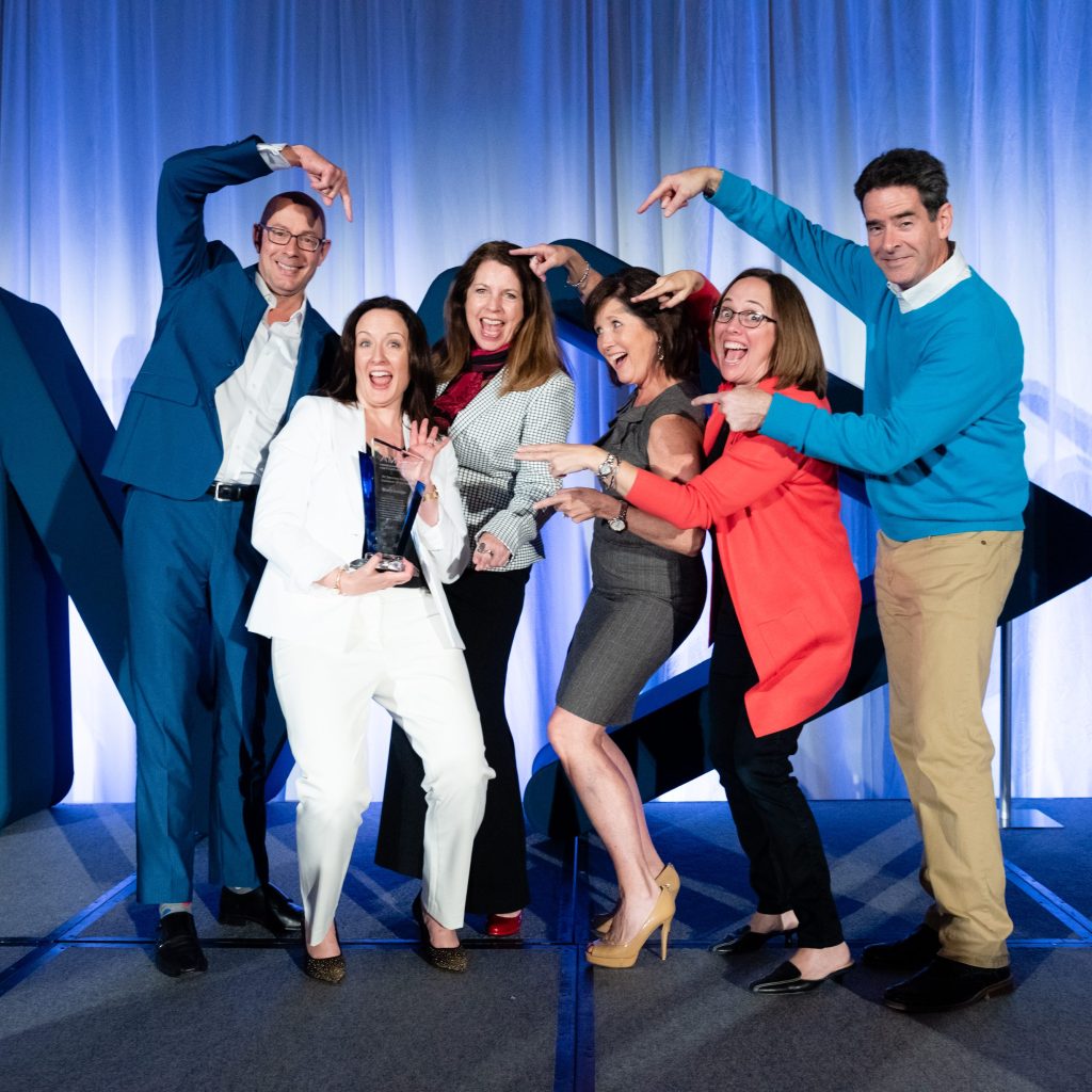 group photo with volunteer of the year 2019
