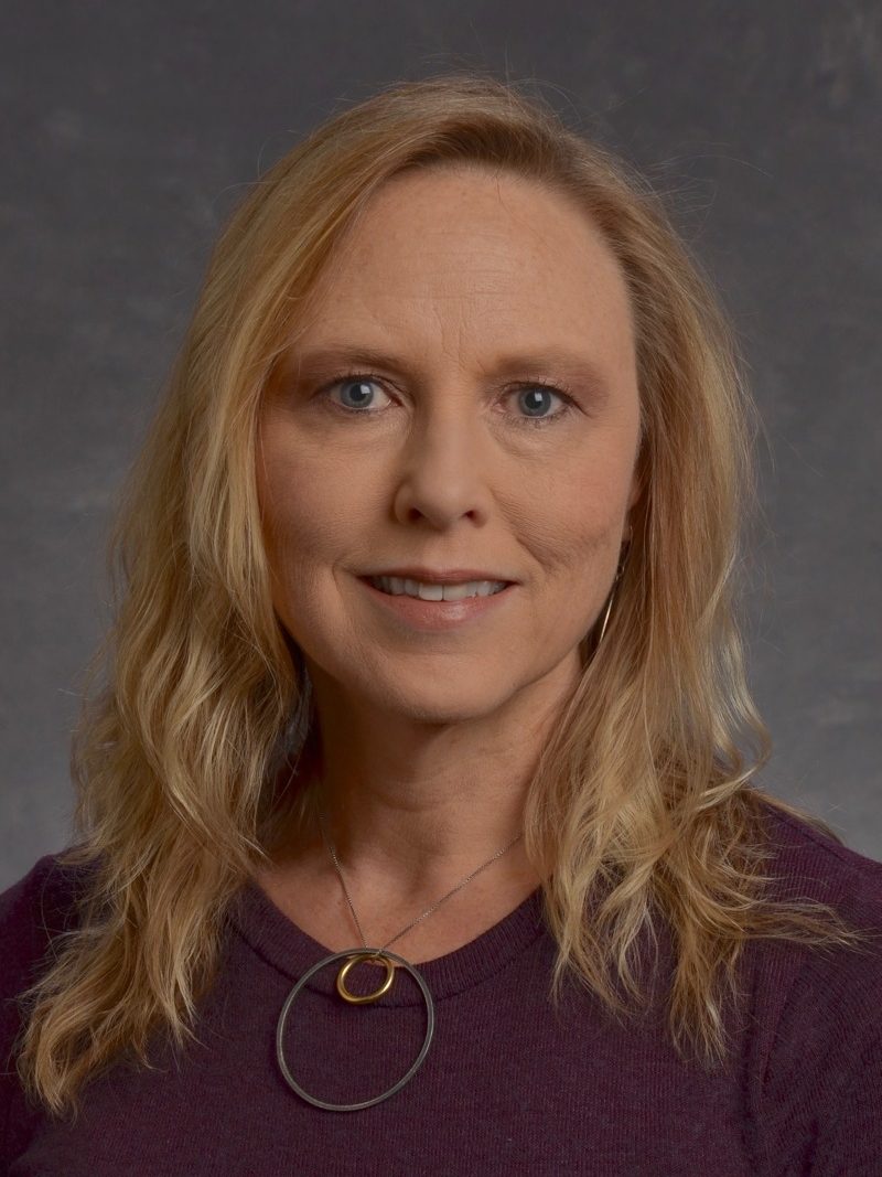 Kelly Hewett faculty page